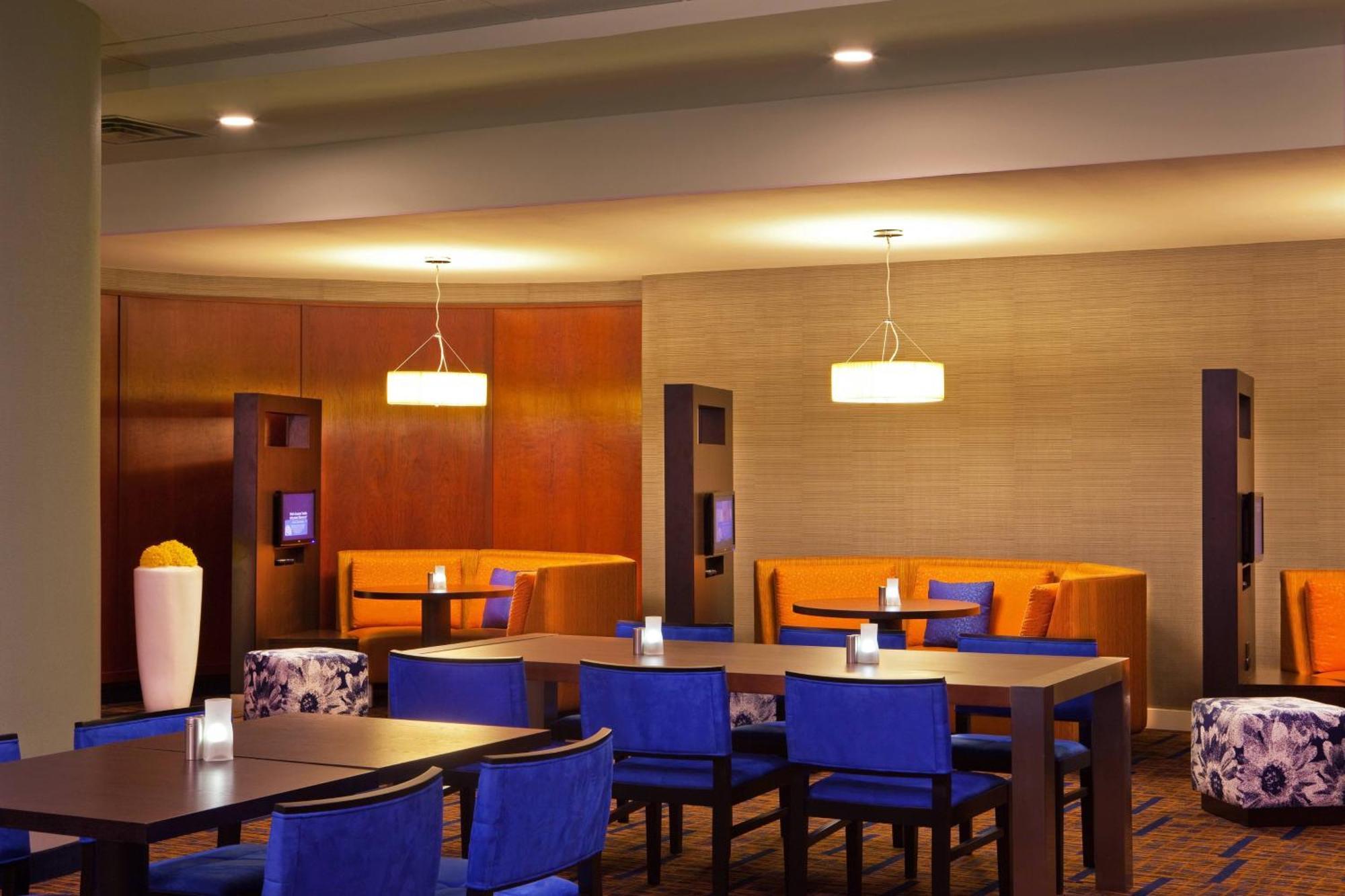 Courtyard By Marriott Alexandria Pentagon South Hotel Ngoại thất bức ảnh